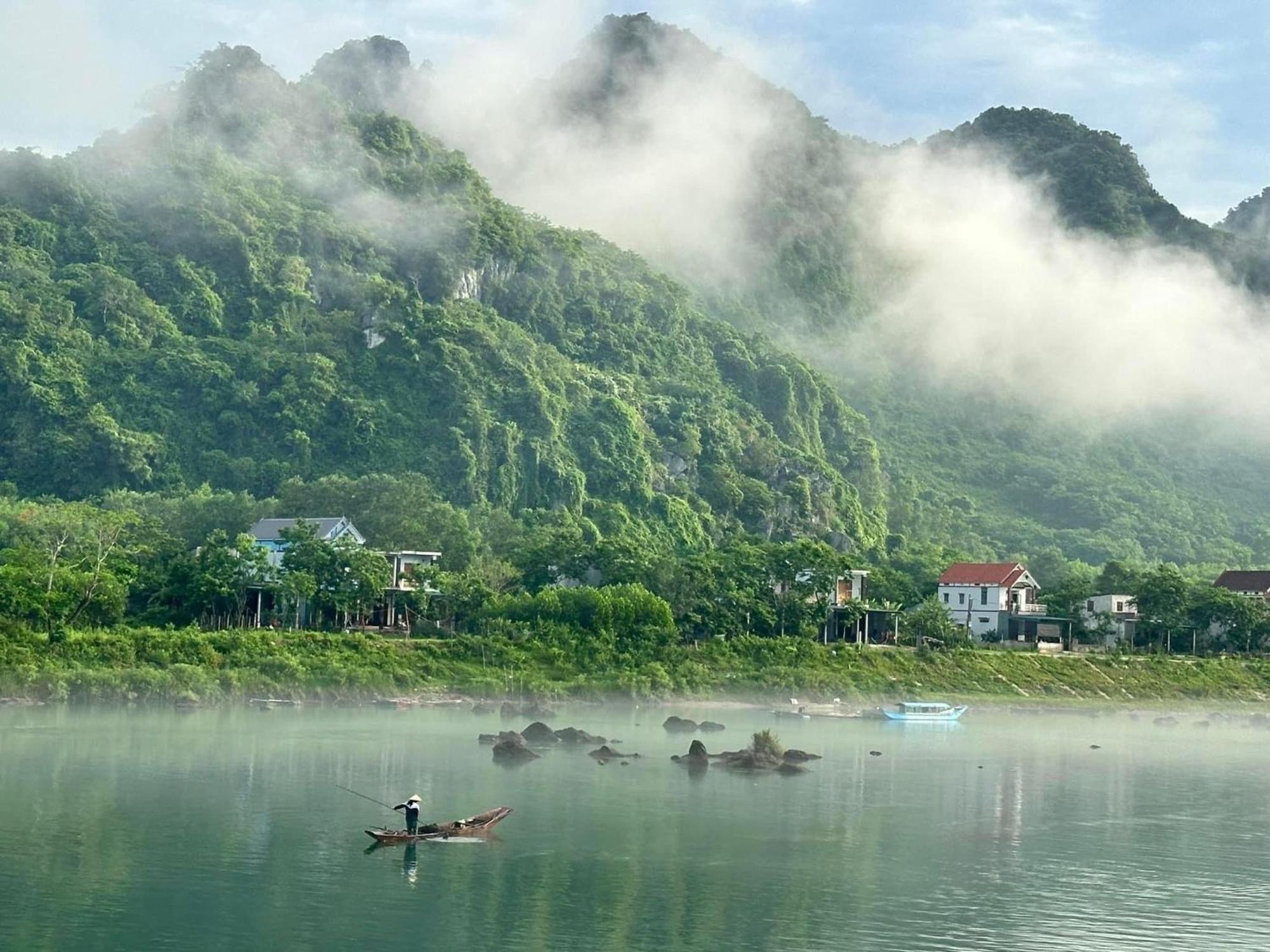 Green Riverside Cosy Home Phong Nha Kültér fotó